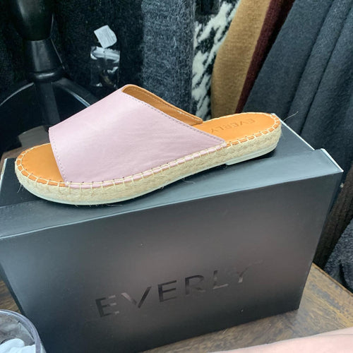 EVERLY Capri Leather Sandal - Soft Pink